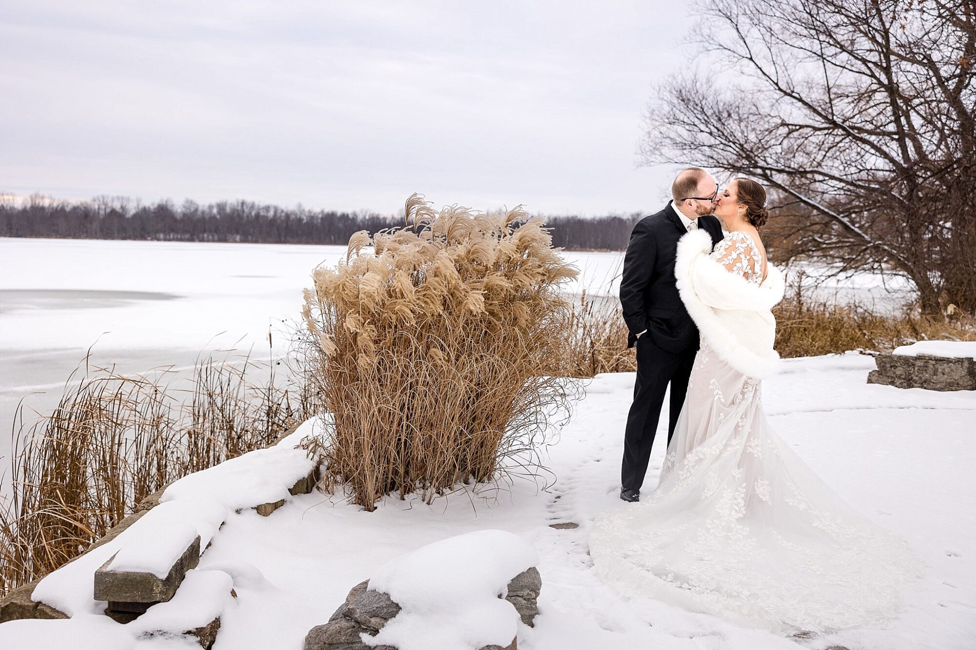 Lakeview Banquet and Event Center outdoor wedding photos